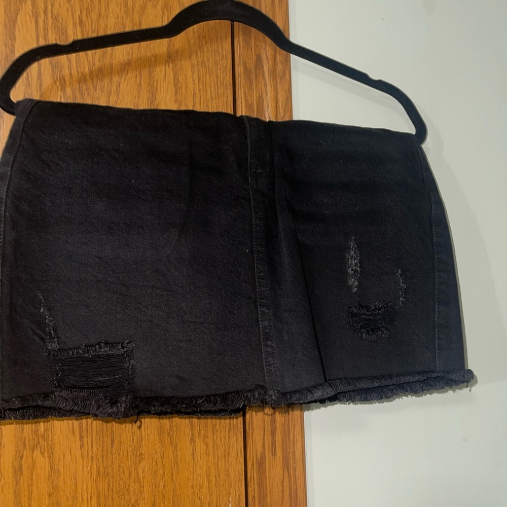 Never worn forever 21 mini skirt - Picture 2 of 2